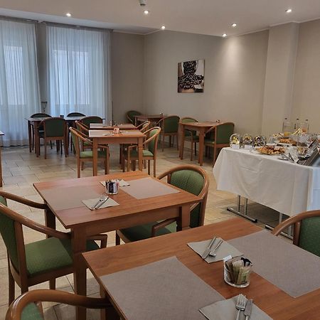 Hotel Lux Alessandria Eksteriør bilde