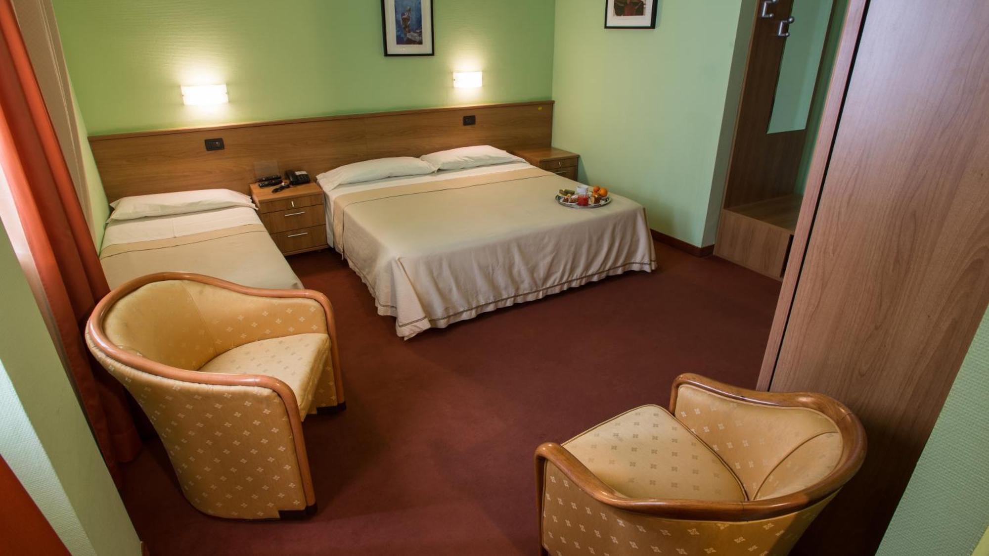 Hotel Lux Alessandria Eksteriør bilde