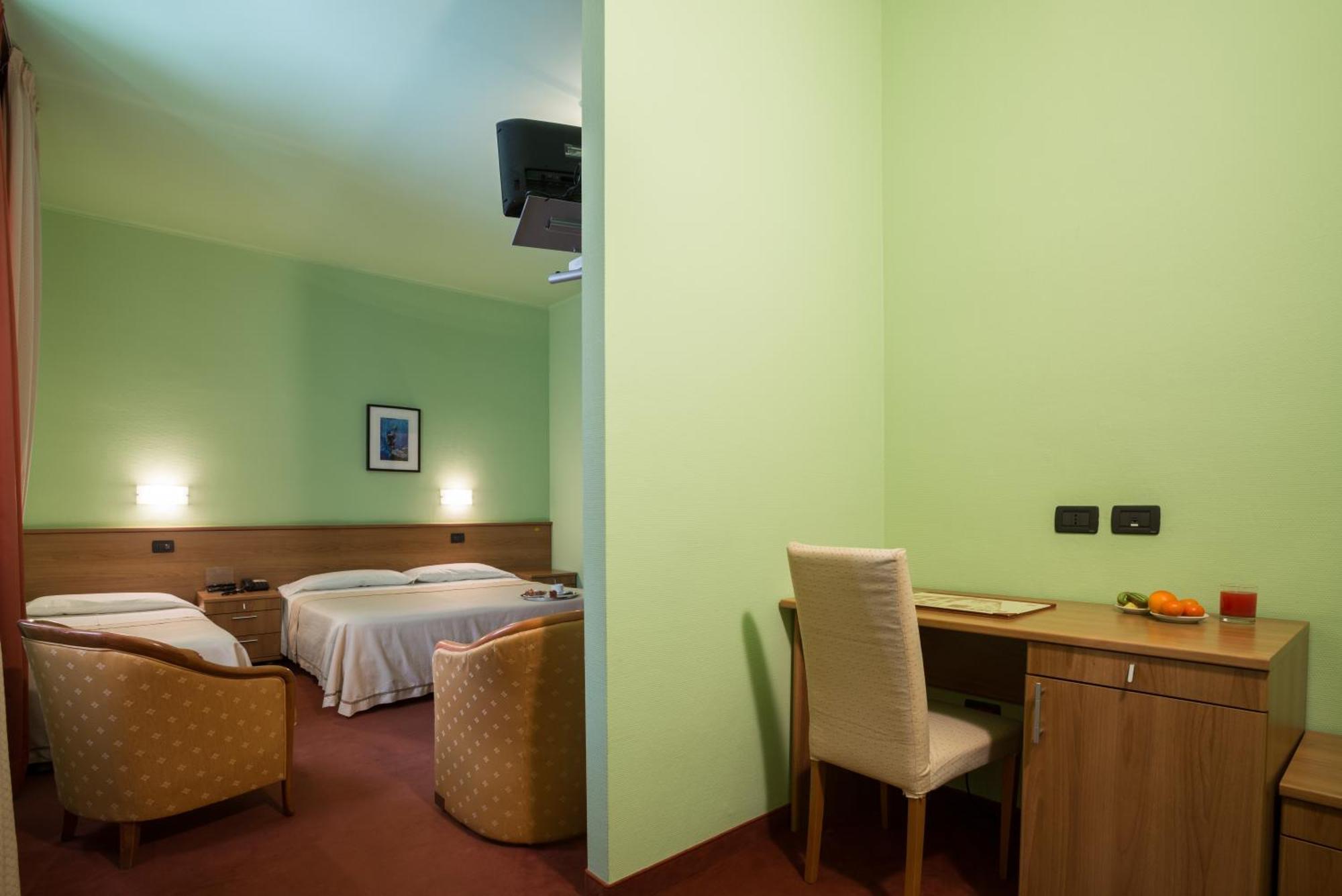 Hotel Lux Alessandria Eksteriør bilde