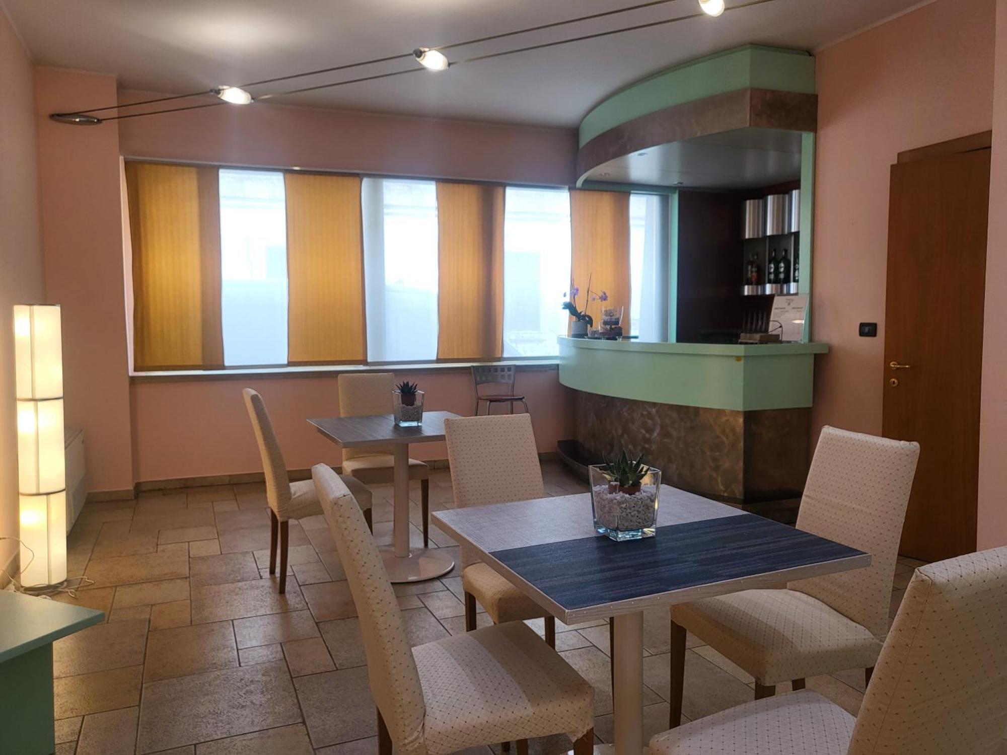 Hotel Lux Alessandria Eksteriør bilde