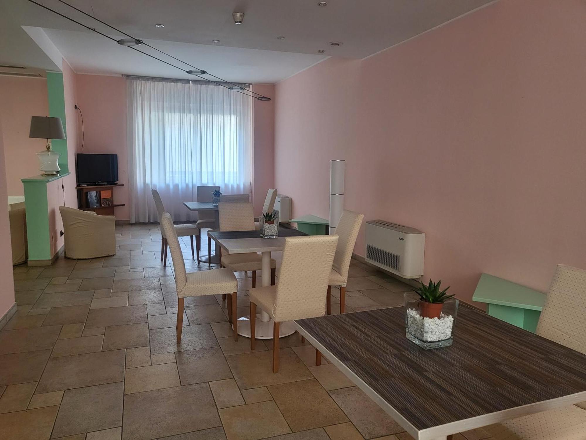 Hotel Lux Alessandria Eksteriør bilde