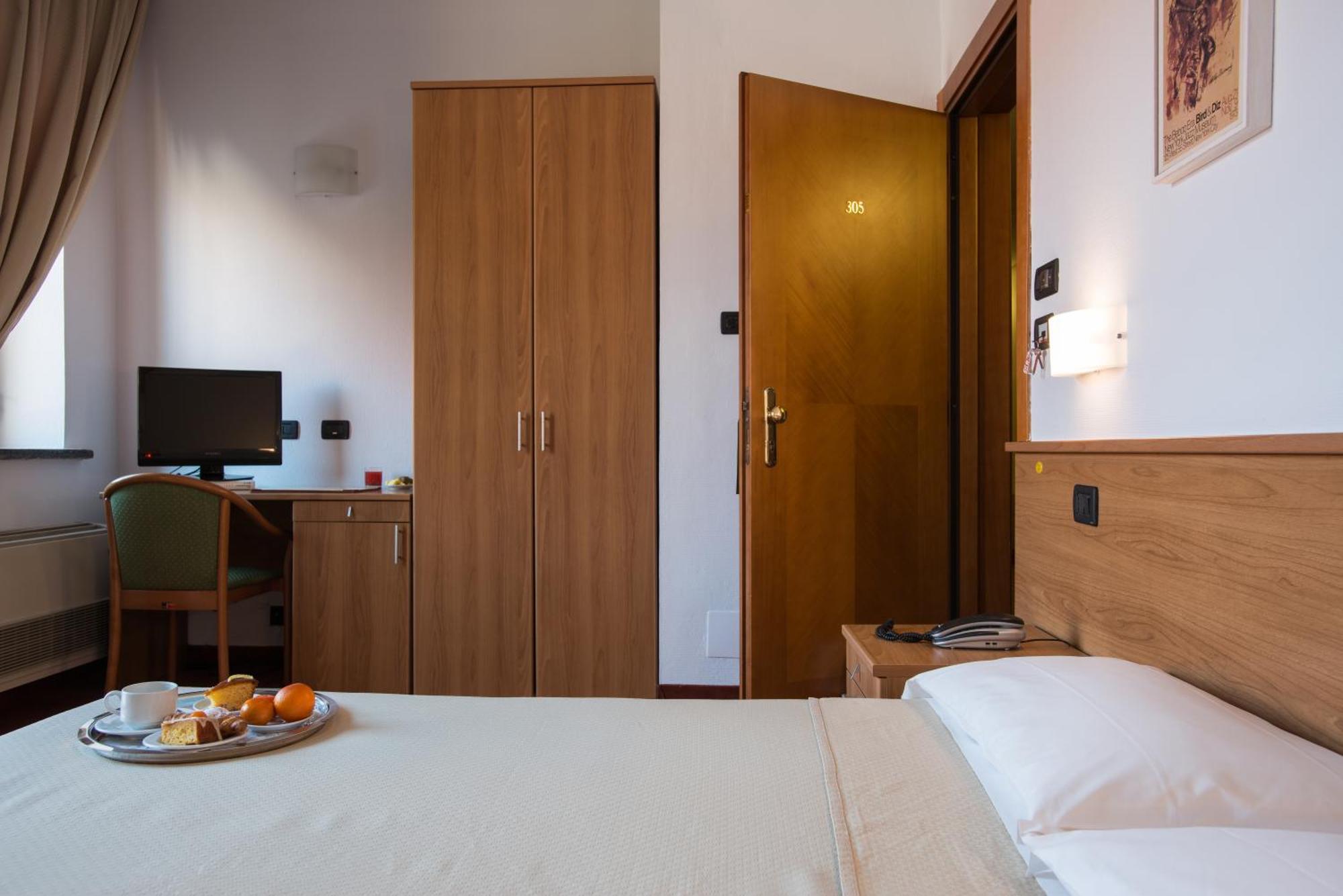 Hotel Lux Alessandria Rom bilde