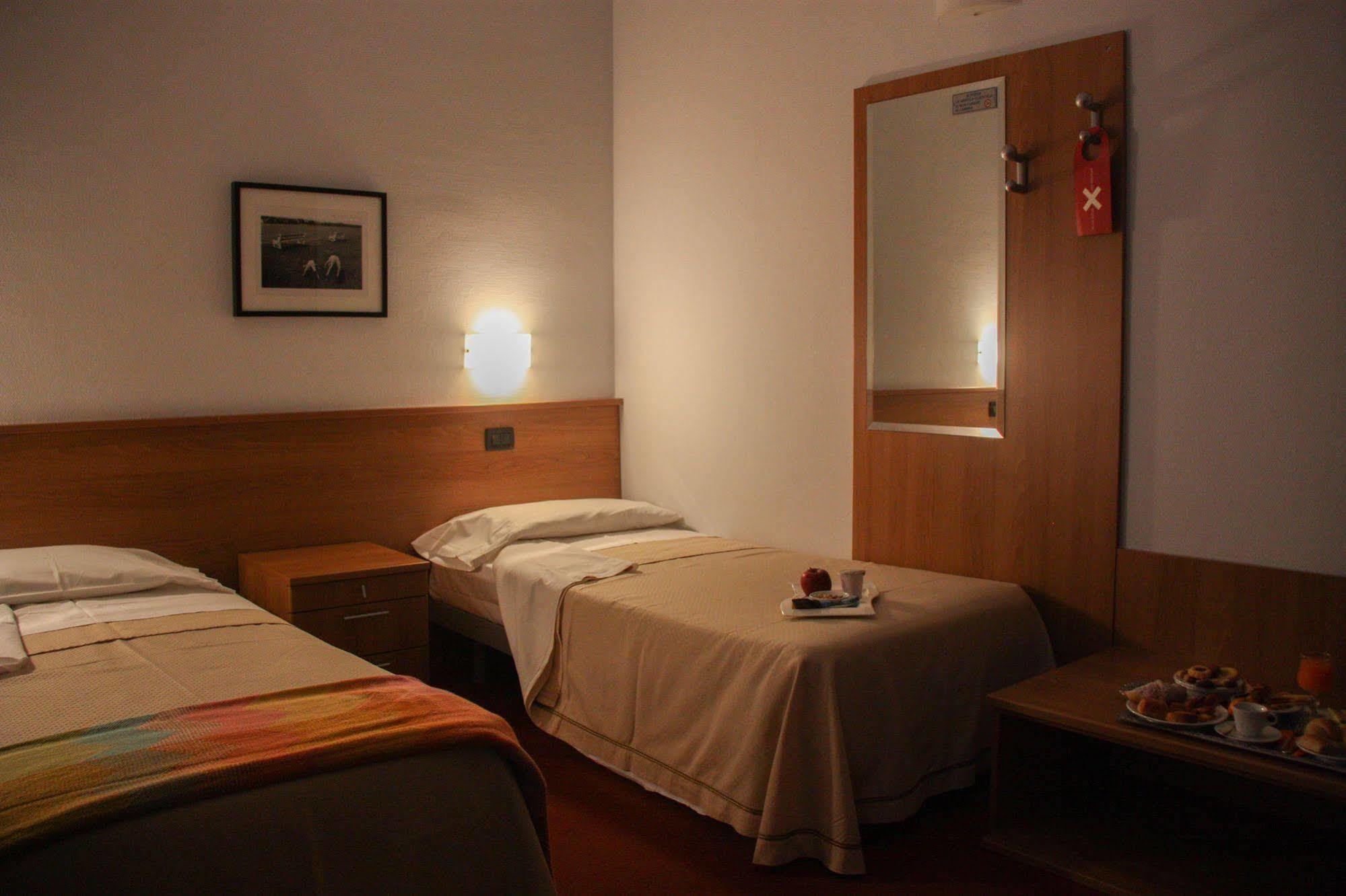 Hotel Lux Alessandria Eksteriør bilde