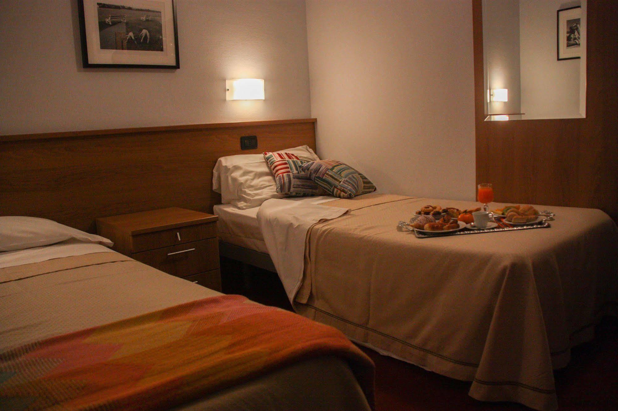 Hotel Lux Alessandria Eksteriør bilde